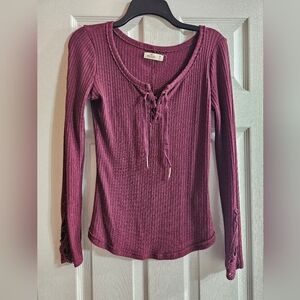 Long sleeve burgundy Hollister shirt
